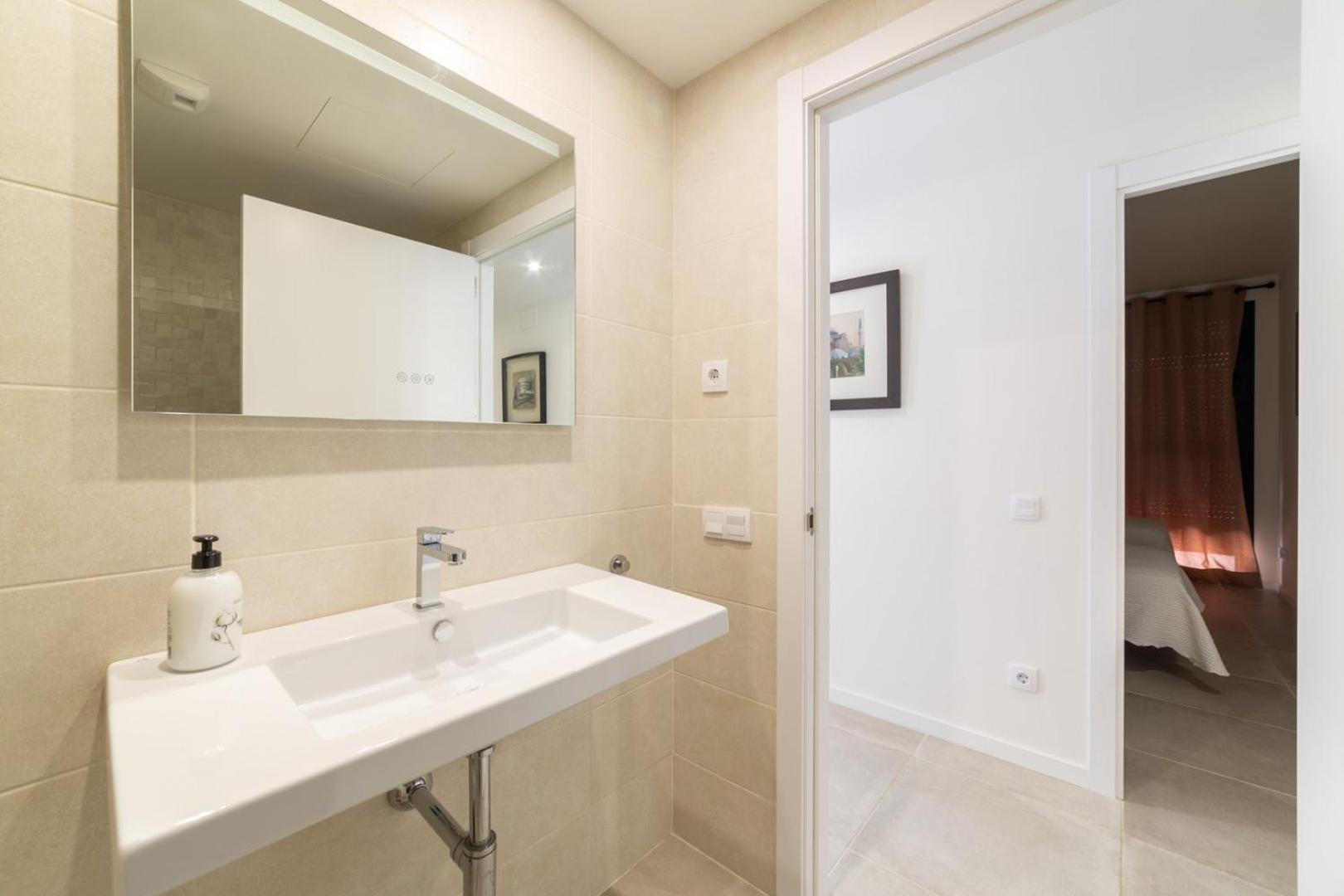 Calafell Seaside Escape Lejlighed Værelse billede